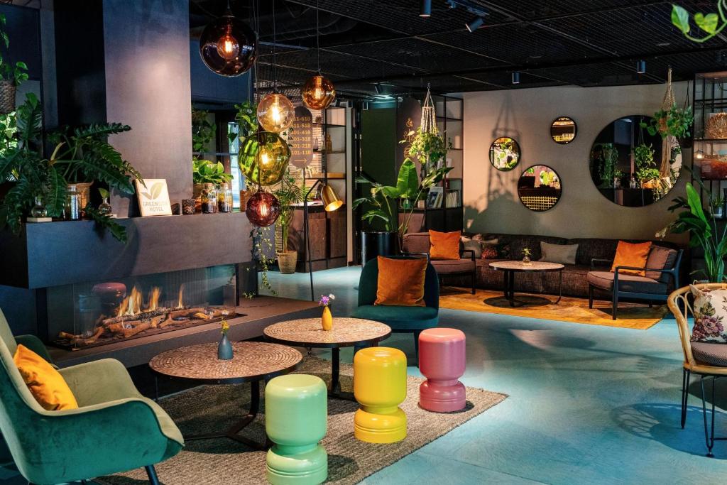 Cocoon Sendlinger Tor, München — compact design hotel